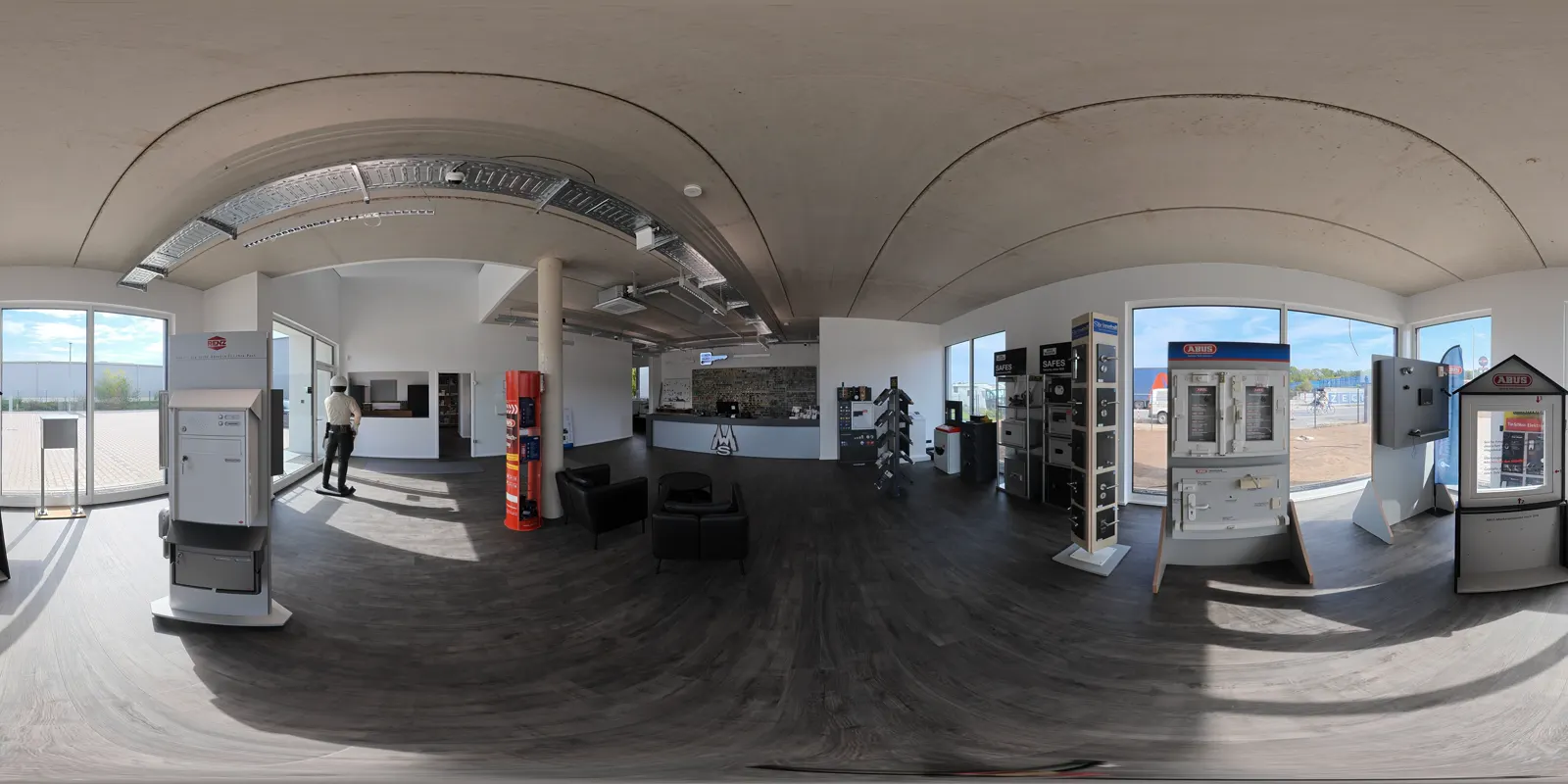 Fertiges 360°-Panorama des Verkaufsraums von SaltoKS Köln, flach ausgerollt